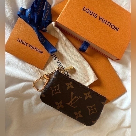 Louis Vuitton Monogram Key Pouch - Picture 1 of 8